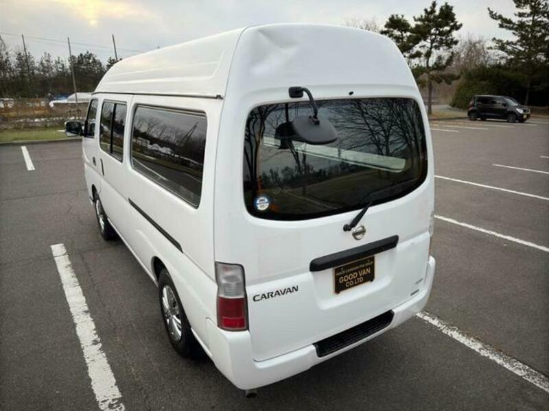 CARAVAN BUS