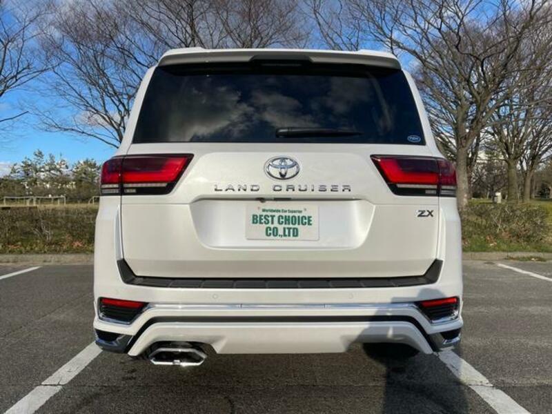 LAND CRUISER