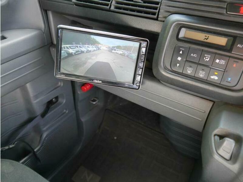 N-VAN