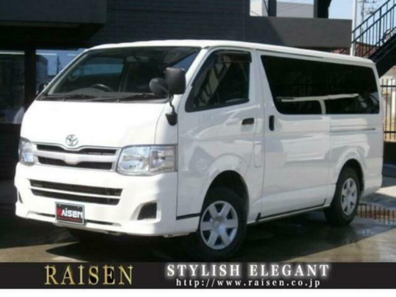 TOYOTA HIACE VAN