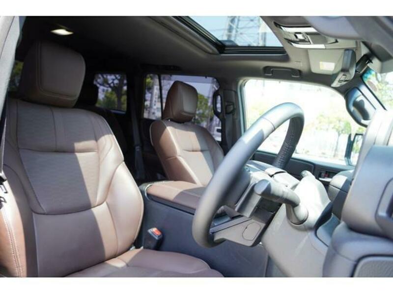 LAND CRUISER 250