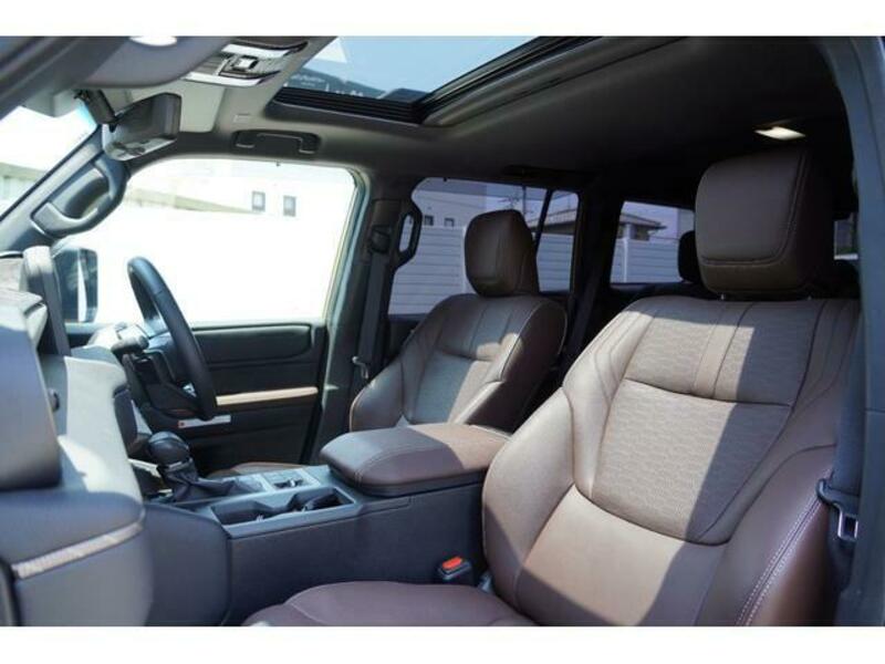 LAND CRUISER 250
