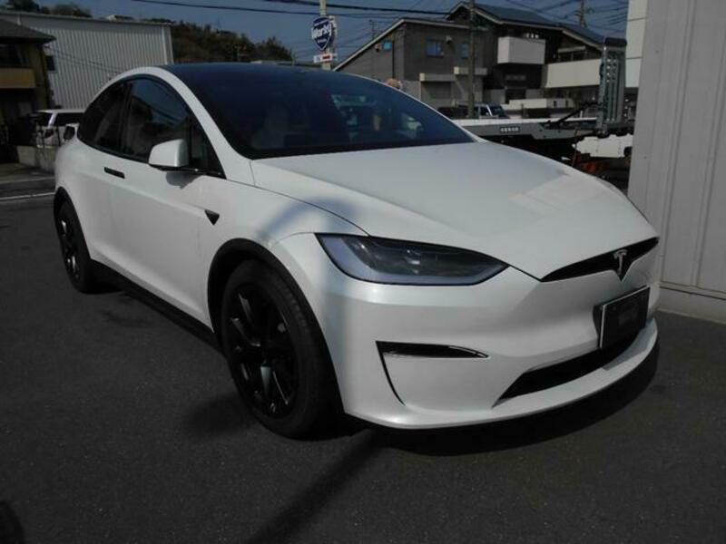 TESLA MODEL X
