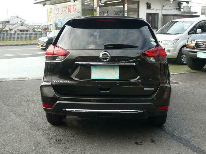 X-TRAIL