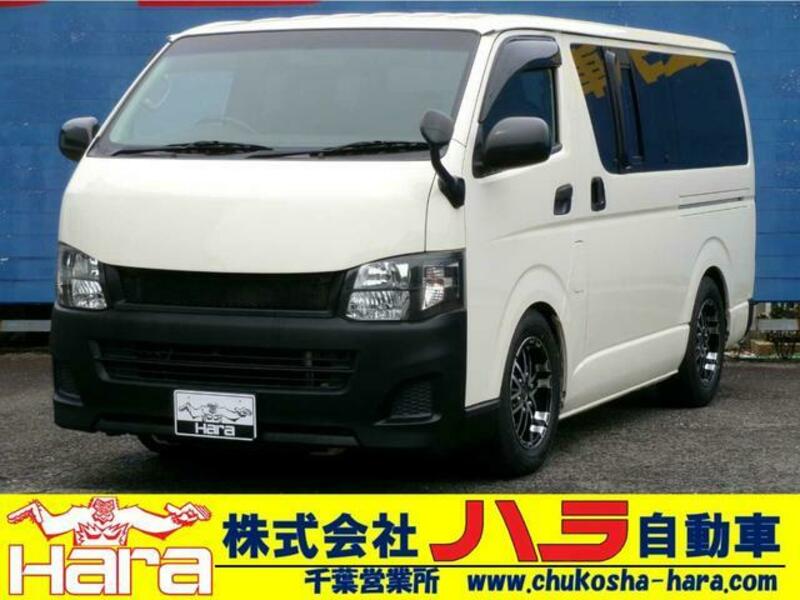 TOYOTA HIACE VAN