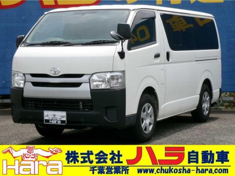 TOYOTA HIACE VAN