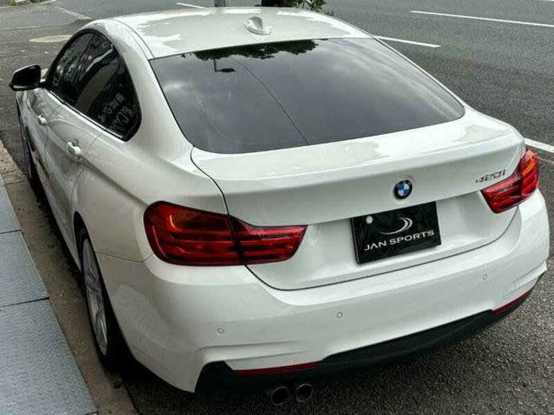 4 SERIES