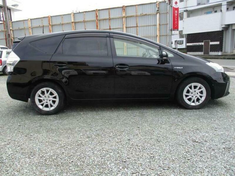 PRIUS ALPHA