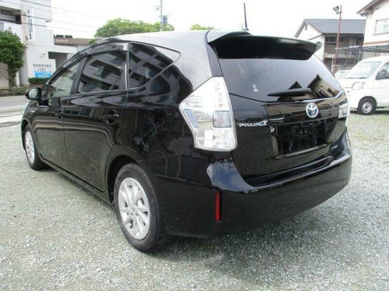 PRIUS ALPHA