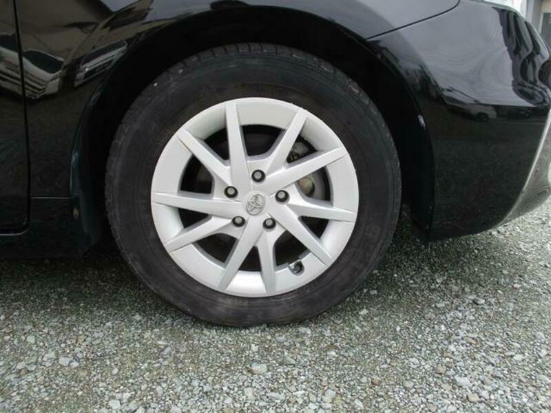 PRIUS ALPHA