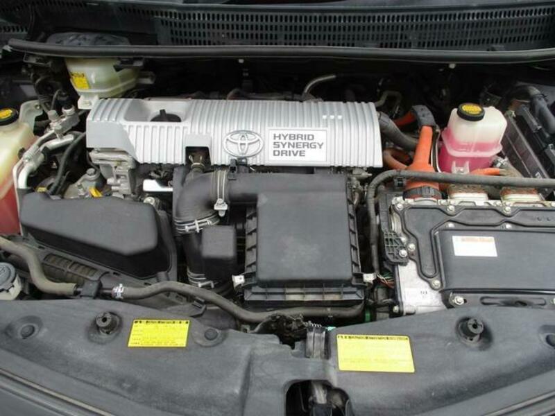 PRIUS ALPHA
