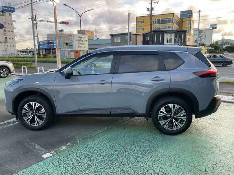 X-TRAIL