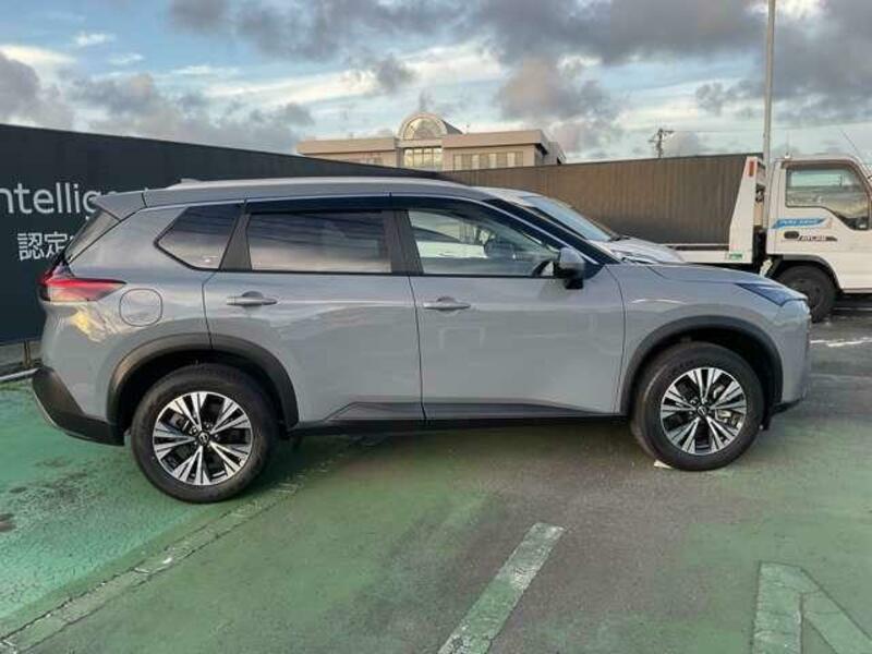 X-TRAIL