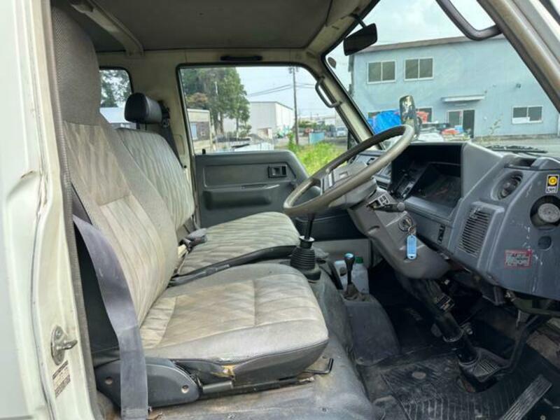 HIACE TRUCK
