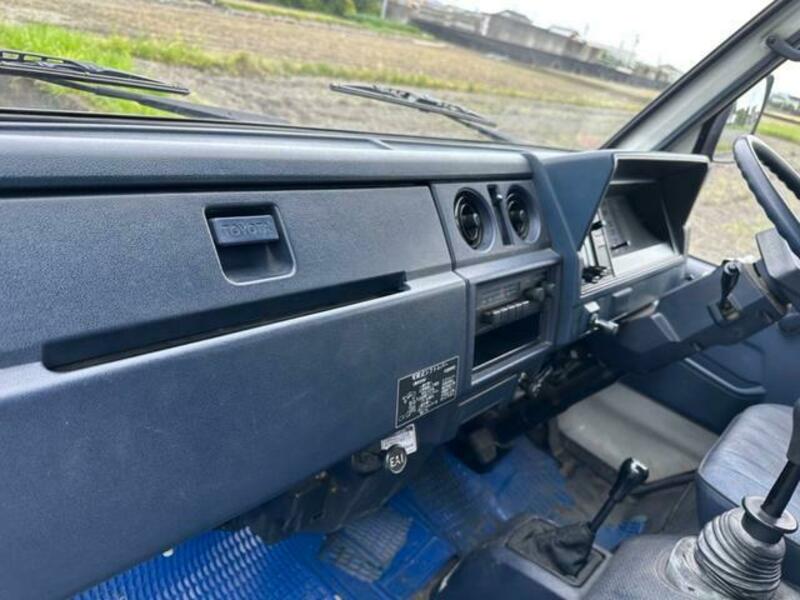HIACE TRUCK