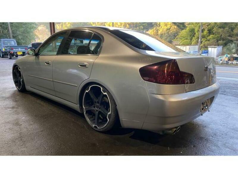 SKYLINE