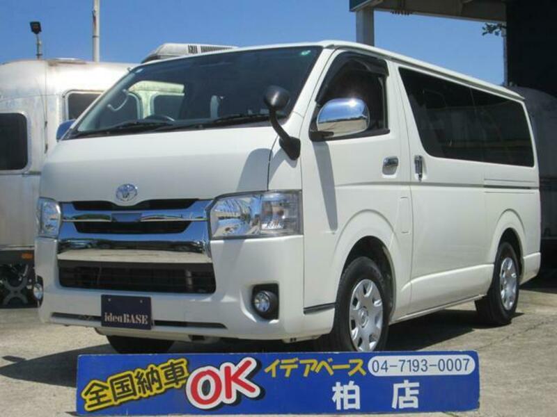 TOYOTA HIACE VAN