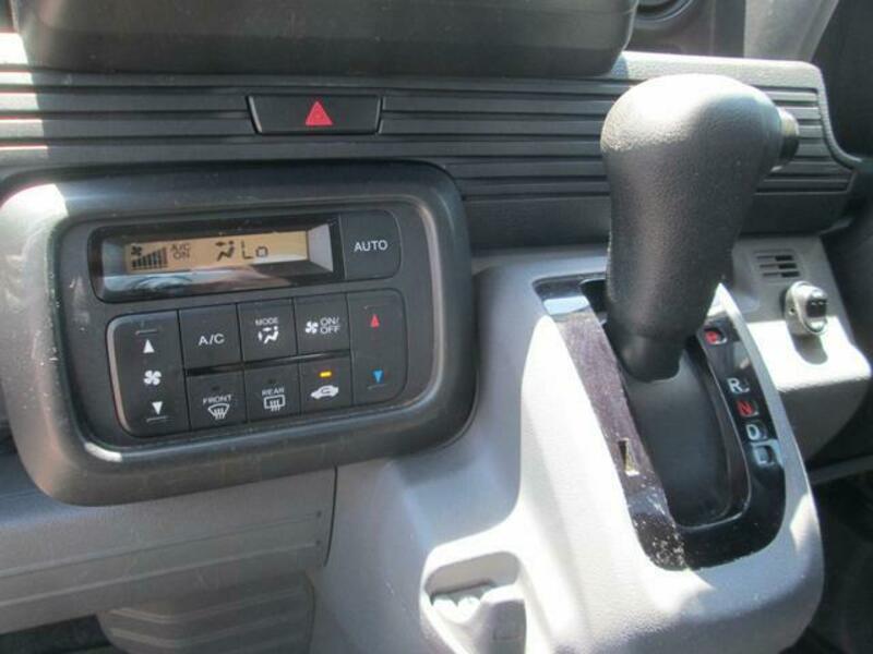 N-VAN