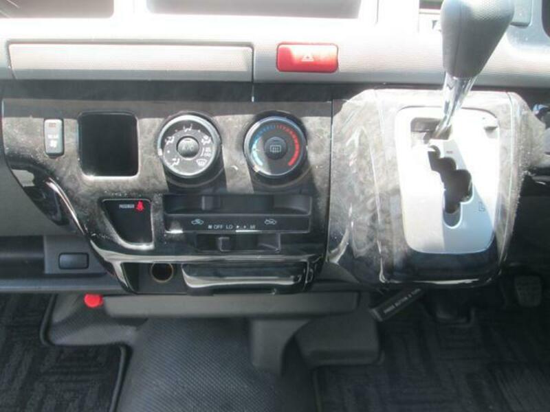HIACE WAGON