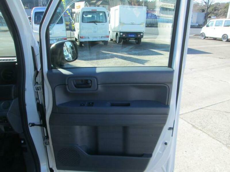 N-VAN