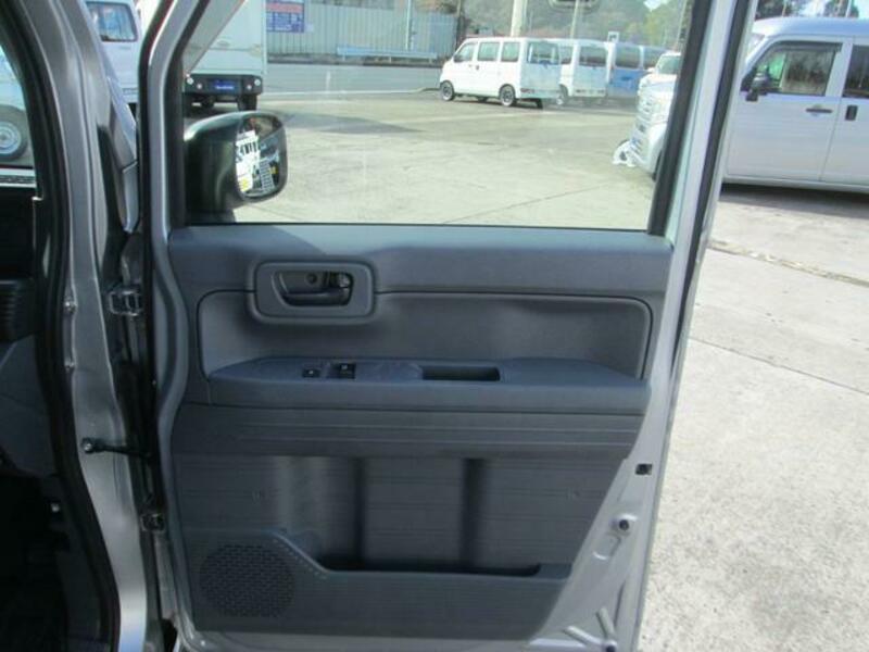 N-VAN