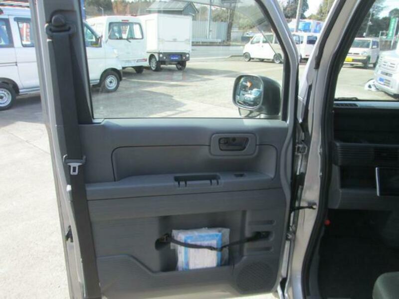 N-VAN