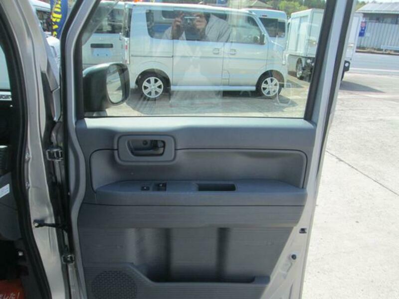 N-VAN