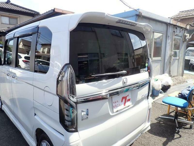 N BOX CUSTOM
