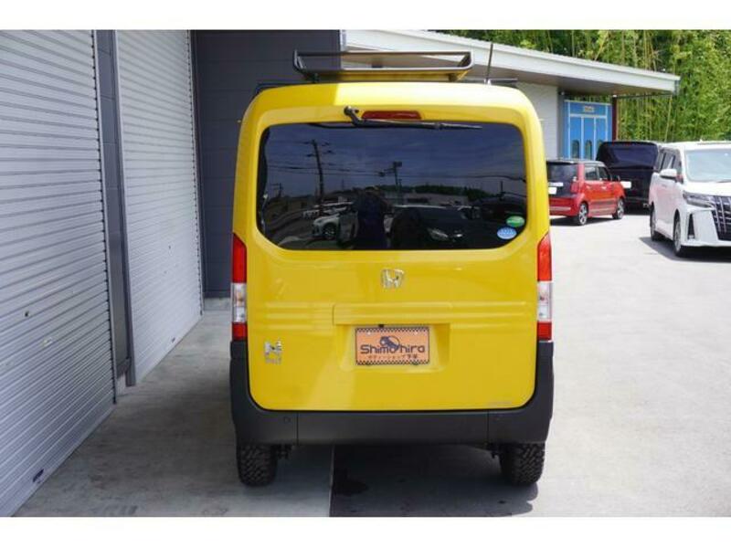 N-VAN