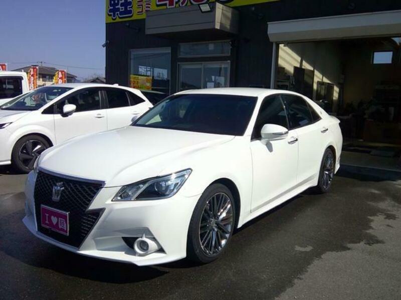 TOYOTA CROWN