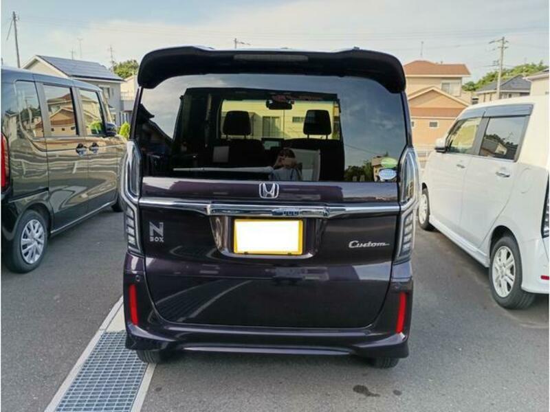 N BOX CUSTOM