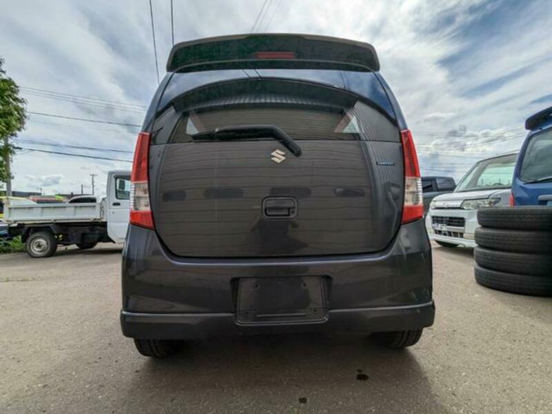 WAGON R