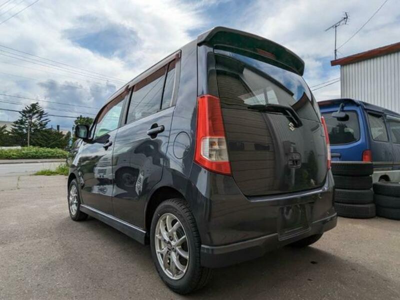 WAGON R