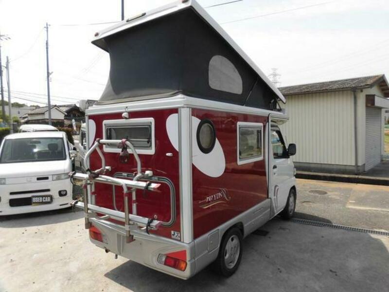 CLIPPER TRUCK