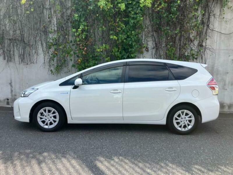 PRIUS ALPHA