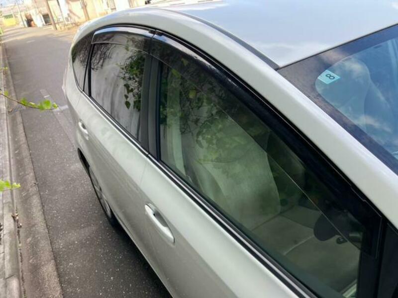 PRIUS ALPHA