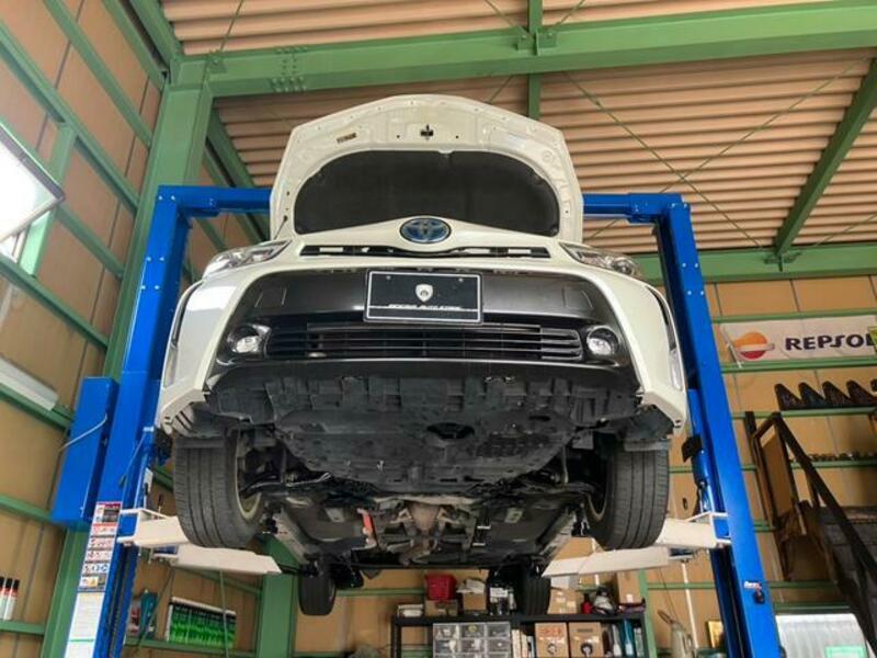 PRIUS ALPHA