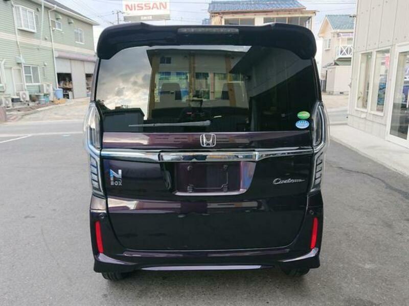 N BOX CUSTOM