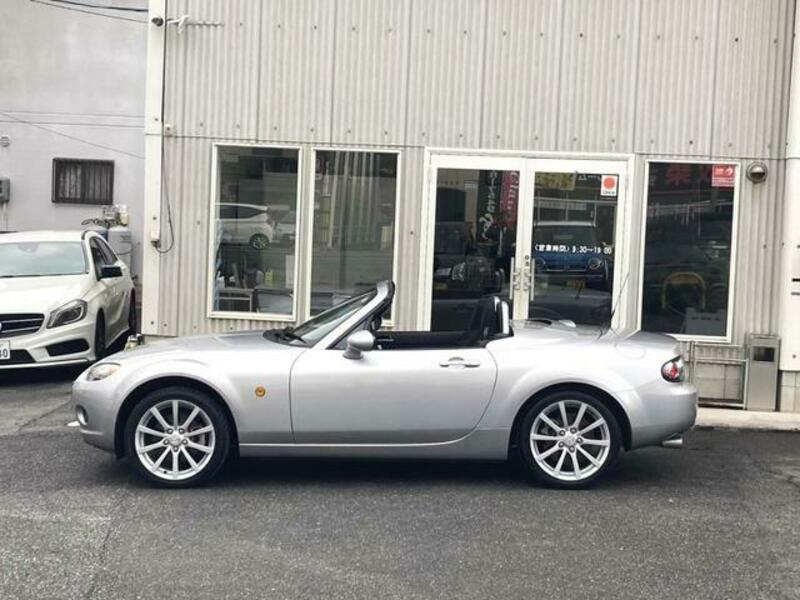 ROADSTER