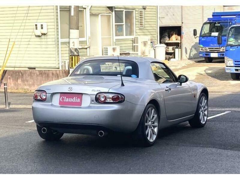 ROADSTER