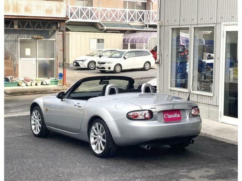 ROADSTER