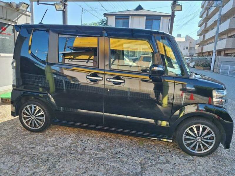 N BOX CUSTOM