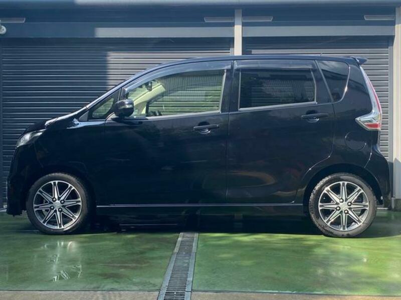 EK CUSTOM