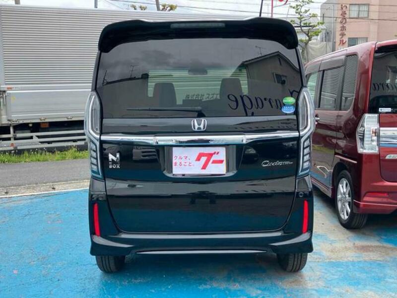 N BOX CUSTOM