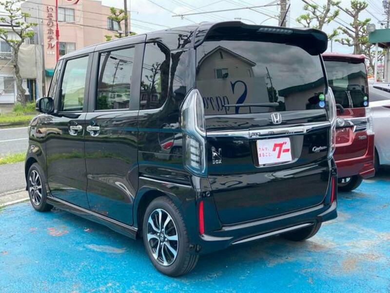 N BOX CUSTOM
