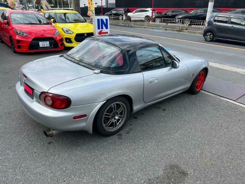 ROADSTER