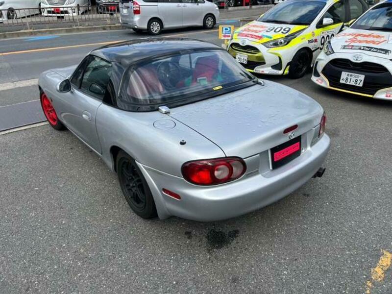 ROADSTER