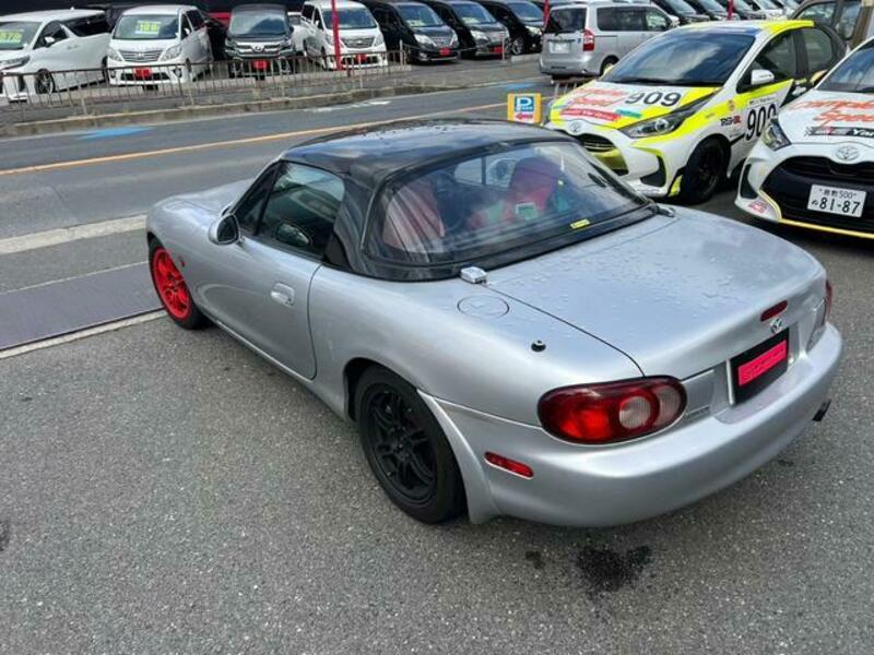 ROADSTER