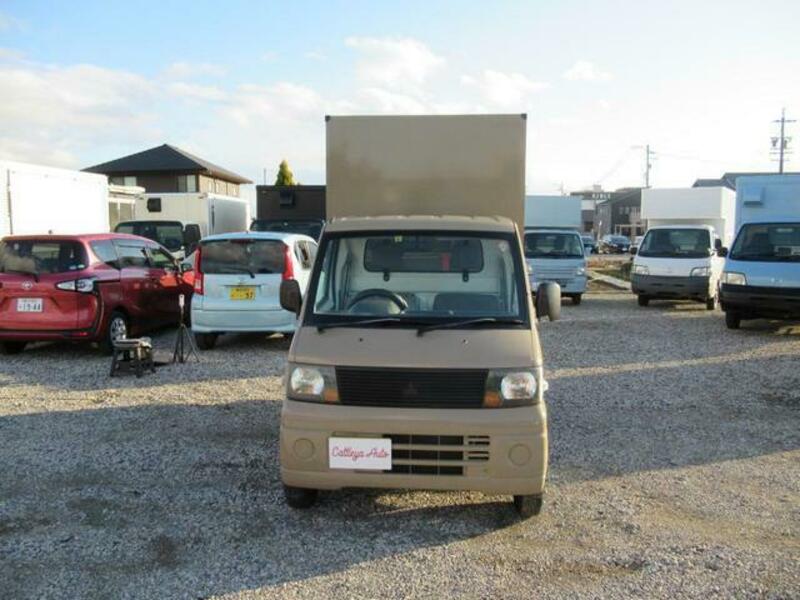 MINICAB TRUCK
