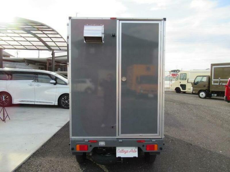 CARRY TRUCK